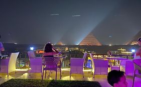 Golden Pyramids Inn