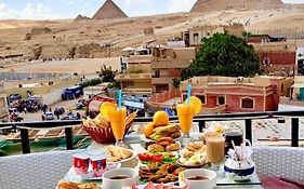 Golden Pyramids Inn
